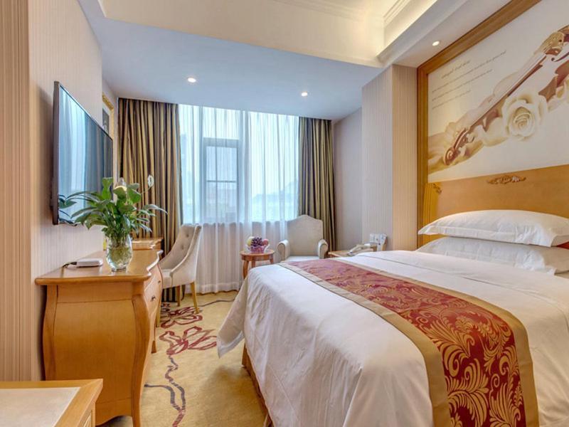 Vienna Hotel Guilin Airport Road Rongshan Exterior photo