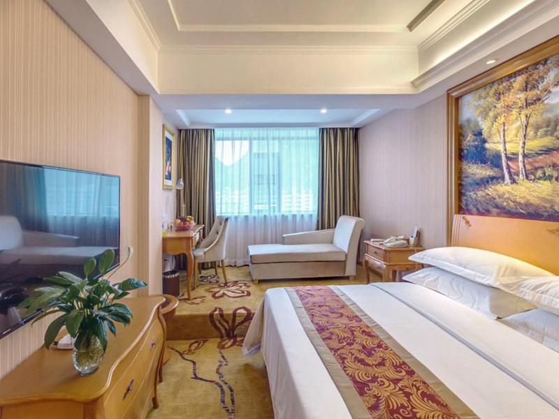 Vienna Hotel Guilin Airport Road Rongshan Exterior photo