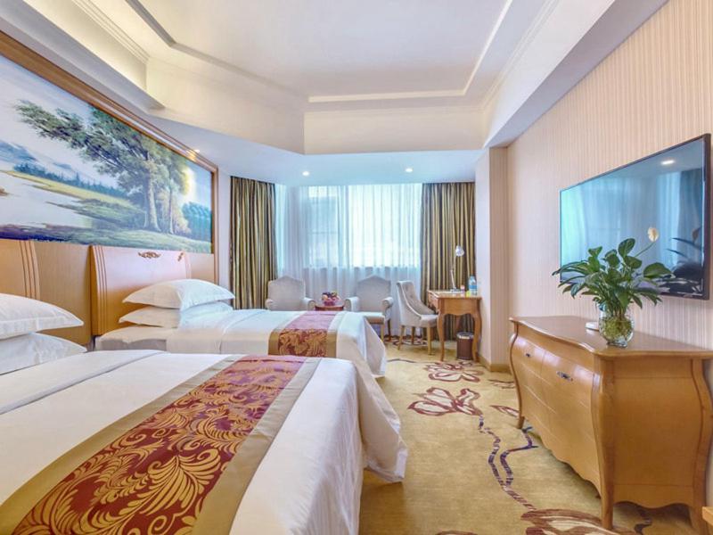 Vienna Hotel Guilin Airport Road Rongshan Exterior photo